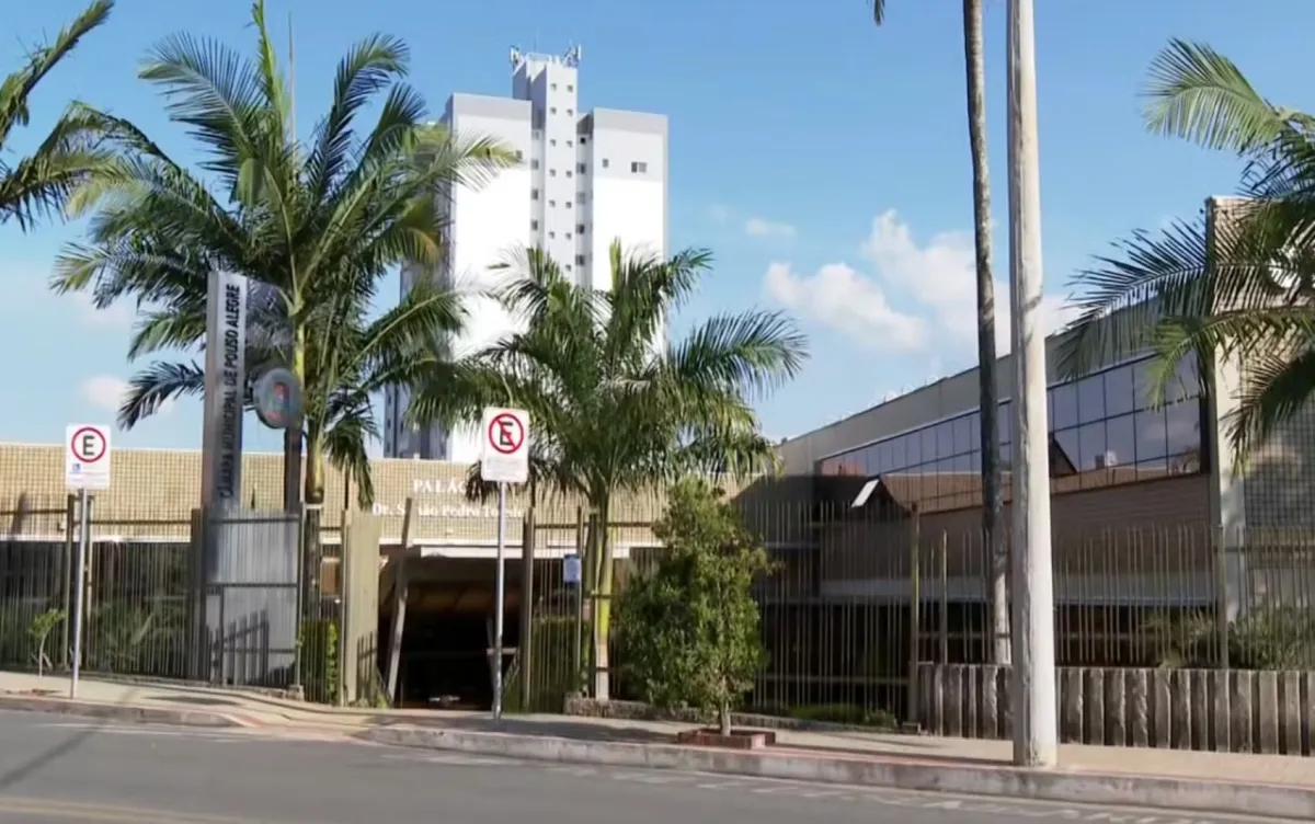 Câmara de Pouso Alegre aprova projeto que autoriza escolas particulares a adotarem modelo cívico-militar