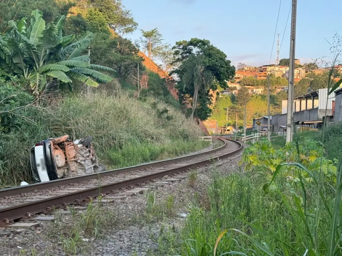 Motorista atingido por trem em Juiz de Fora segue em estado grave e vai ser transferido